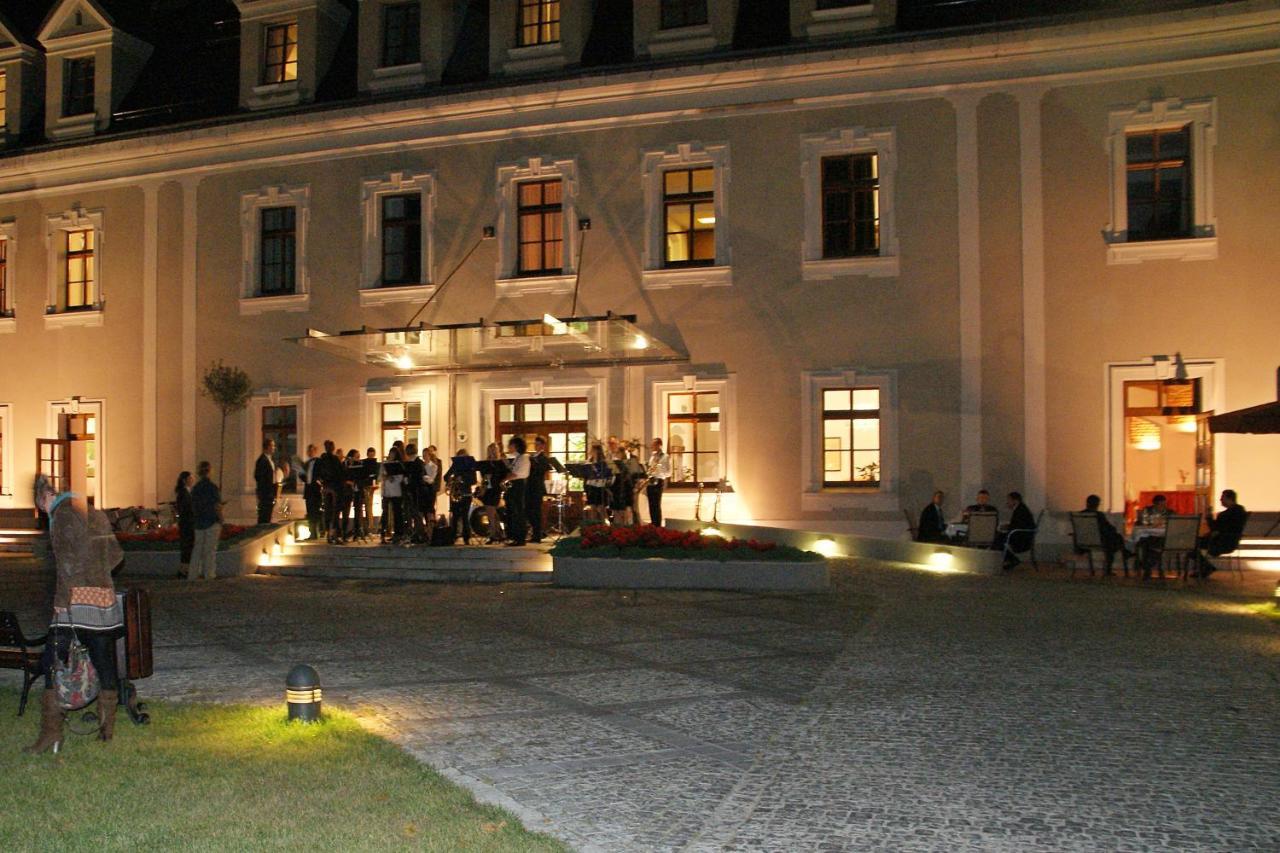 Hotel Zamek Люблінєц Екстер'єр фото